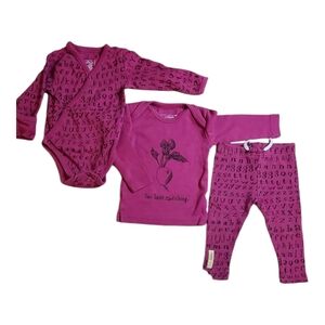 L'ovedbaby Organic Kimono Bodysuit | L-Sleeve Shirt | Leggings Magenta Alphabet